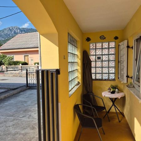 Apartman Davorka Karlobag Exteriér fotografie
