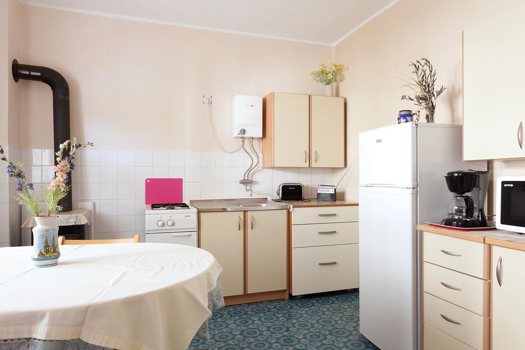 Apartman Davorka Karlobag Exteriér fotografie