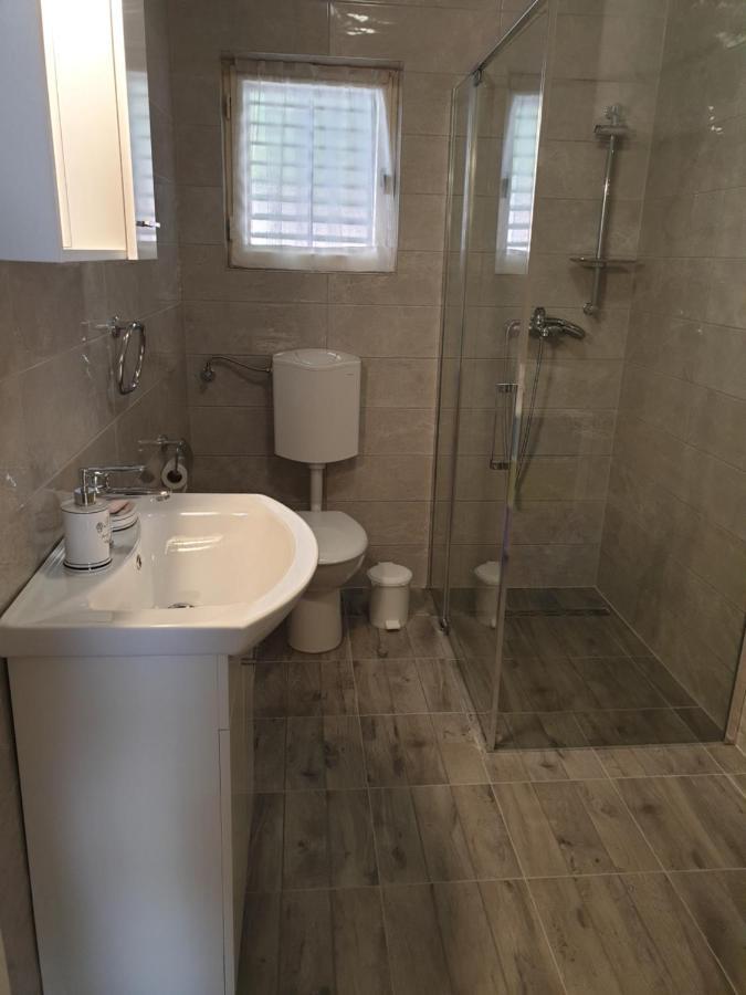 Apartman Davorka Karlobag Exteriér fotografie
